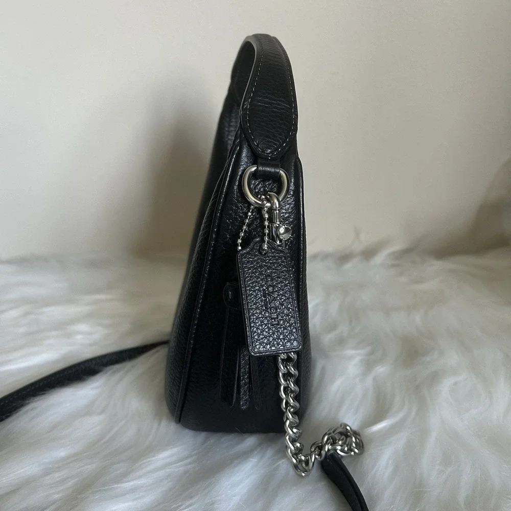 Coach Carmen Black Pebbled Leather Shoulder Bag Excellent‎